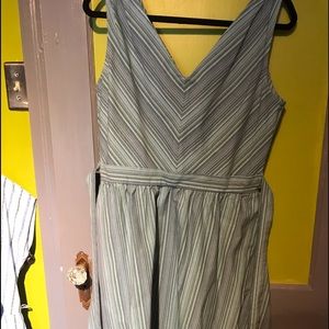 Retro style chevron summer dress with pockets.